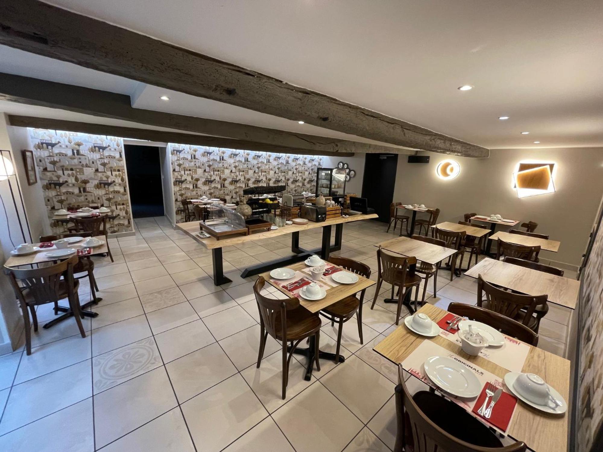 克洛斯圣伊洛伊原生酒店 梯也尔 外观 照片